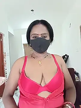 Snapshot of misti-boudii chatting on 14, 7, 2026 misti-boudii online show from 14, 7, 2026