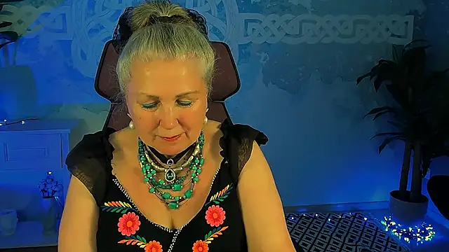 Snapshot of LilaMaharani chatting on 18, 5, 2026 LilaMaharani online show from 18, 5, 2026