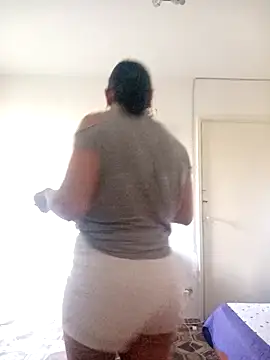 roxana e43 online show from 18, 4, 2026