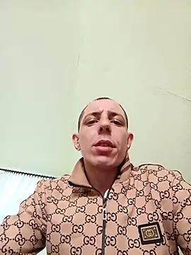 Snapshot of Hugo1993 chatting on 3, 4, 2026 Hugo1993 online show from 3, 4, 2026