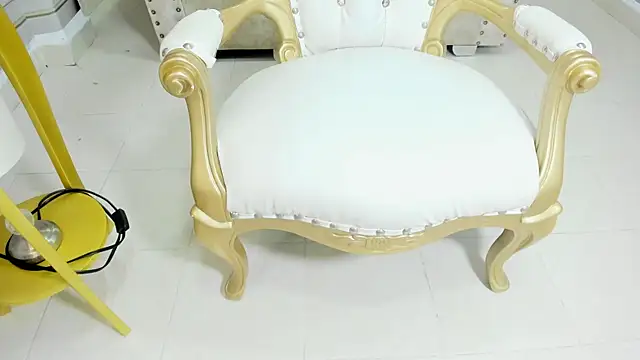 ariana pocahontas online show from 10, 4, 2026