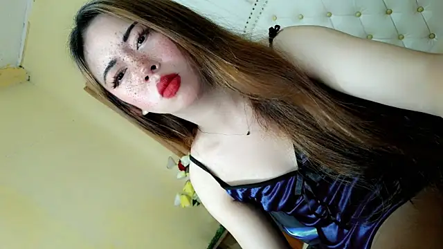 Seductive sophie online show from 3, 5, 2026