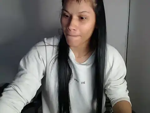 Snapshot of KathLovee chatting on 9, 6, 2026 KathLovee online show from 9, 6, 2026
