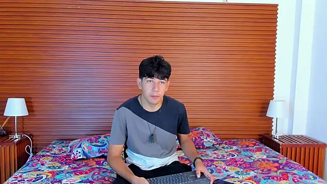 peakk twiinns online show from 12, 4, 2026