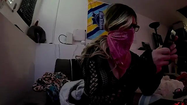 AshlyynCD online show from 8, 3, 2026