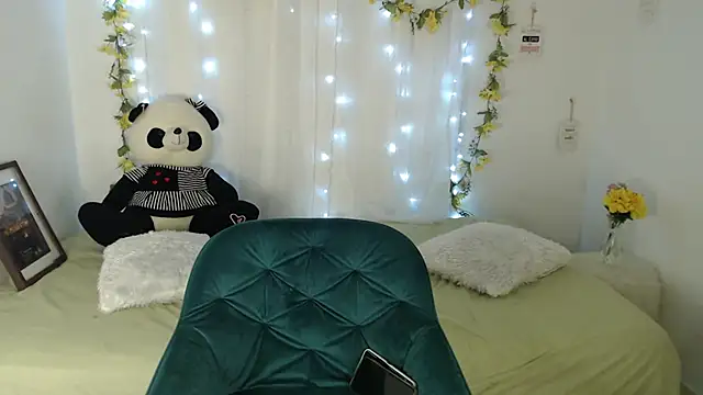 Alissonblue 5 online show from 13, 4, 2026