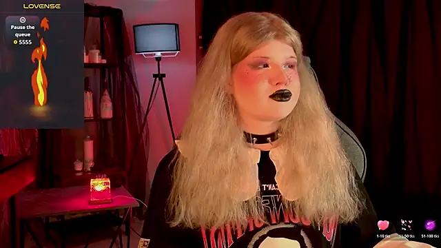 LilithNlsn online show from 7, 4, 2026