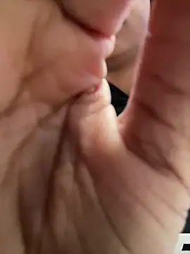 LiaTrainor online show from 19, 3, 2026