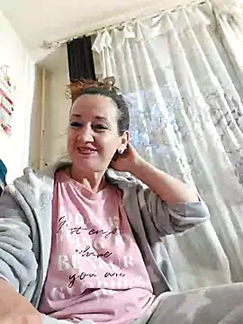 Snapshot of anayss17 chatting on 30, 4, 2026 anayss17 online show from 30, 4, 2026