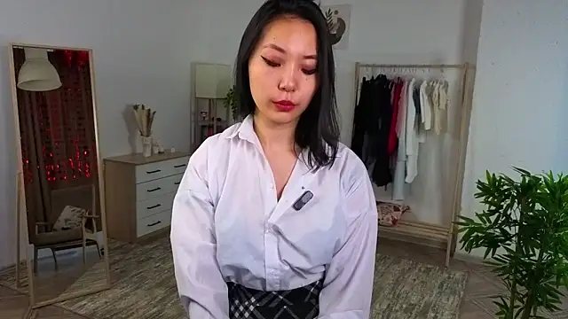 SuzySult online show from 9, 3, 2026