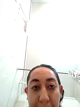 Snapshot of Im_Luuu chatting on 22, 5, 2026 Im Luuu online show from 22, 5, 2026