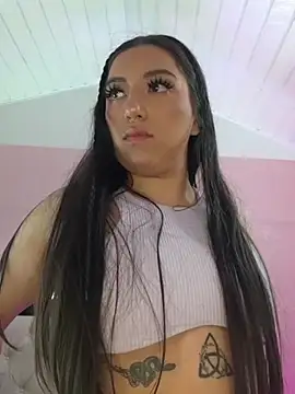 Emily Roussee online show from 1, 4, 2026