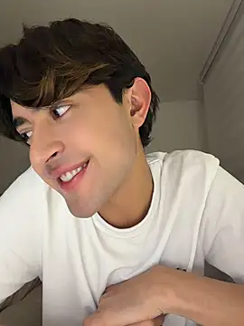 Snapshot of MatthewMoore_ chatting on 31, 7, 2026 MatthewMoore online show from 31, 7, 2026