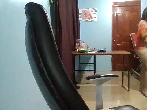 Confite2705 online show from 5, 4, 2026