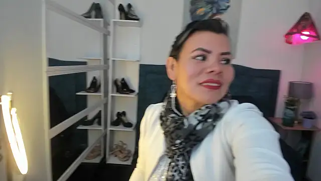 KiaraXMilf online show from 21, 3, 2026