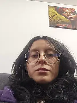 Naomimolie online show from 8, 4, 2026