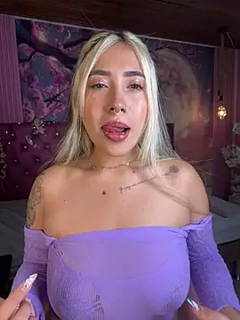 ManuelaVeeleez online show from 5, 7, 2026
