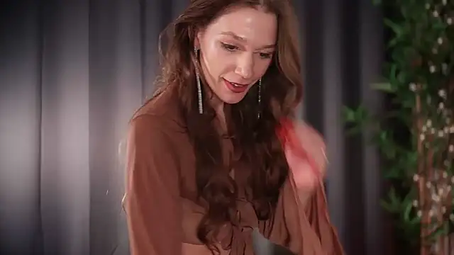 Luxury Avie online show from 8, 3, 2026