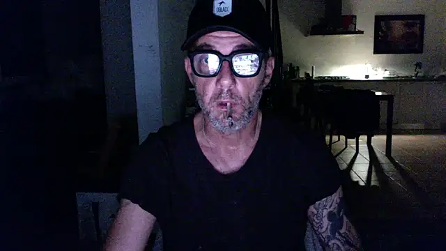 Snapshot of love_save_the_world chatting on 30, 6, 2026 love save the world online show from 30, 6, 2026
