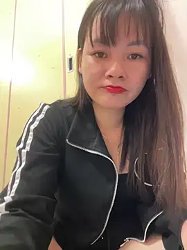Snapshot of Little_Muse78 chatting on 4, 5, 2026 Little Muse78 online show from 4, 5, 2026