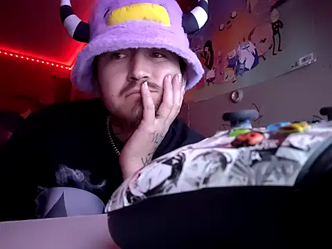 XSnowFlakeX15 online show from 5, 5, 2026