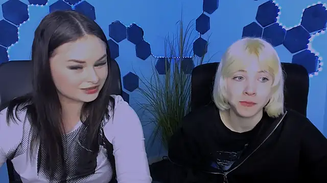 miss courtney  online show from 20, 4, 2026