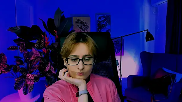 LixeLuna online show from 6, 4, 2026