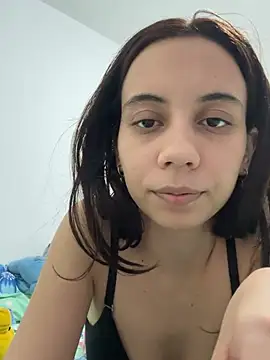 Snapshot of Nicole_Cute04 chatting on 4, 8, 2026 Nicole Cute04 online show from 4, 8, 2026