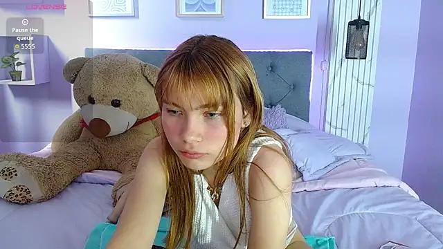 Snapshot of Celeste__London chatting on 17, 5, 2026 Celeste London online show from 17, 5, 2026