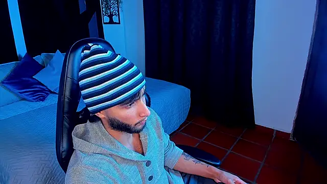 Snapshot of Emmet_CollinsJS chatting on 4, 6, 2026 Emmet CollinsJS online show from 4, 6, 2026