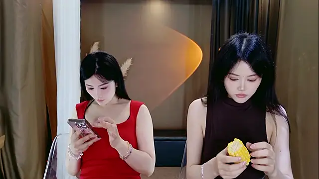 Snapshot of Banana-Milk69 chatting on 5, 6, 2026 Banana-Milk69 online show from 5, 6, 2026