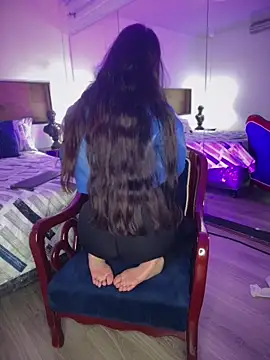 Lunaliaa  online show from 25, 3, 2026