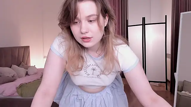 Snapshot of JennyHardy chatting on 27, 4, 2026 JennyHardy online show from 27, 4, 2026