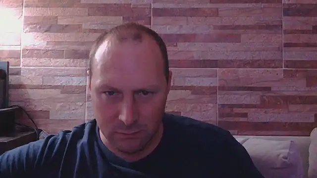 Snapshot of lustonfan chatting on 21, 4, 2026 lustonfan online show from 21, 4, 2026