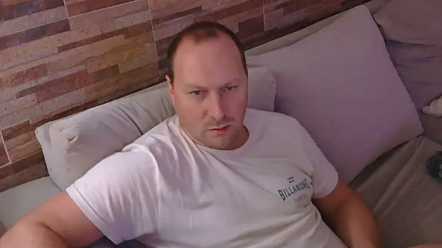 Snapshot of lustonfan chatting on 5, 5, 2026 lustonfan online show from 5, 5, 2026