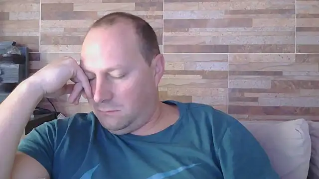 Snapshot of lustonfan chatting on 15, 5, 2026 lustonfan online show from 15, 5, 2026