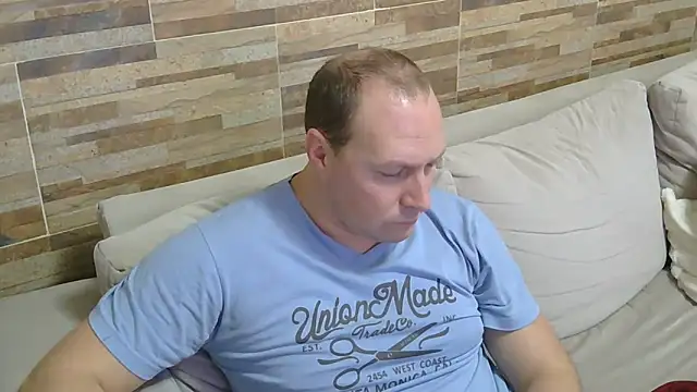 Snapshot of lustonfan chatting on 27, 5, 2026 lustonfan online show from 27, 5, 2026