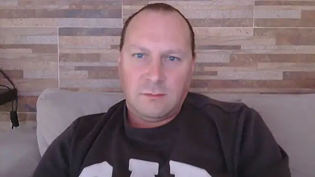 Snapshot of lustonfan chatting on 9, 6, 2026 lustonfan online show from 9, 6, 2026