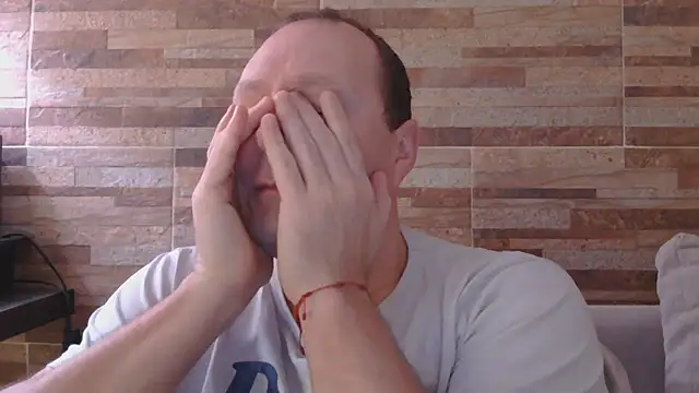 Snapshot of lustonfan chatting on 25, 7, 2026 lustonfan online show from 25, 7, 2026