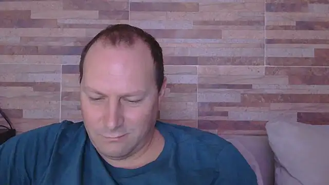 Snapshot of lustonfan chatting on 30, 7, 2026 lustonfan online show from 30, 7, 2026