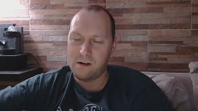Snapshot of lustonfan chatting on 6, 8, 2026 lustonfan online show from 6, 8, 2026