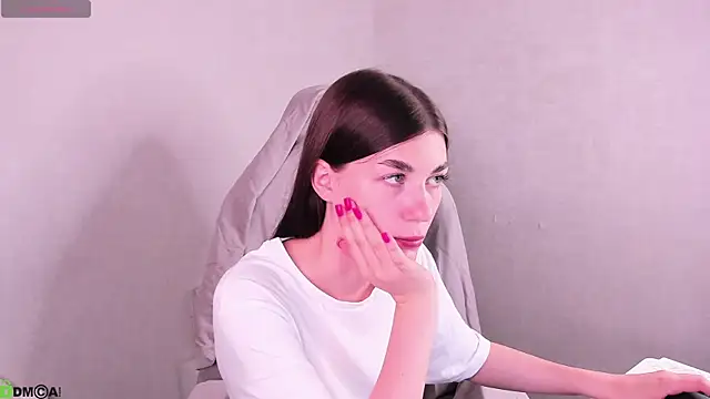 Snapshot of LunaRossaa chatting on 8, 7, 2026 LunaRossaa online show from 8, 7, 2026