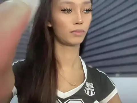 Sunkissed seductress online show from 3, 6, 2026