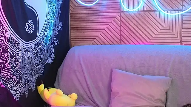 Snapshot of chill_paws chatting on 30, 7, 2026 chill paws online show from 30, 7, 2026