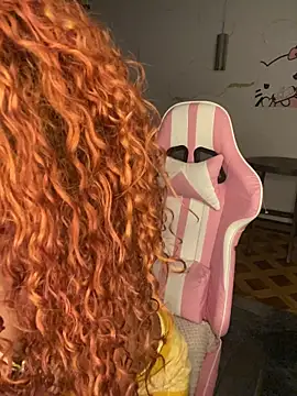 ThePrettyTiana online show from 18, 4, 2026