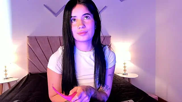 Lucy engel online show from 22, 4, 2026