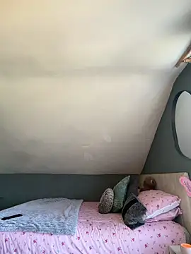 Saskia xx online show from 2, 4, 2026