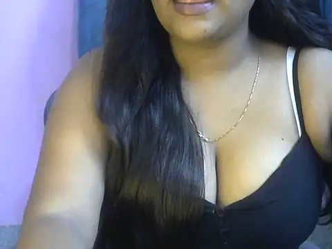 QUEEN-OF-QUEEN online show from 6, 7, 2026