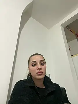 Snapshot of Giullyaxxx chatting on 11, 3, 2026 Giullyaxxx online show from 11, 3, 2026