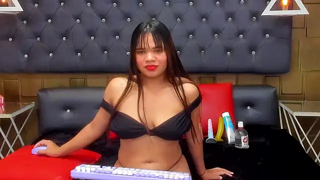 CaroBeltran online show from 11, 5, 2026